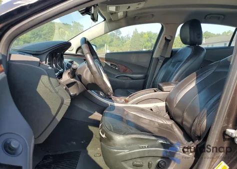 2013 Buick Lacrosse Leather Group z USA, uszkodzony, nr VIN 1G4GC5E31DF264915